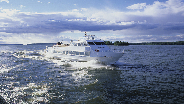 Bild av båten Eskil på havet